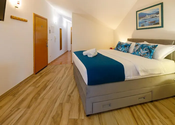 Matea 3* Makarska