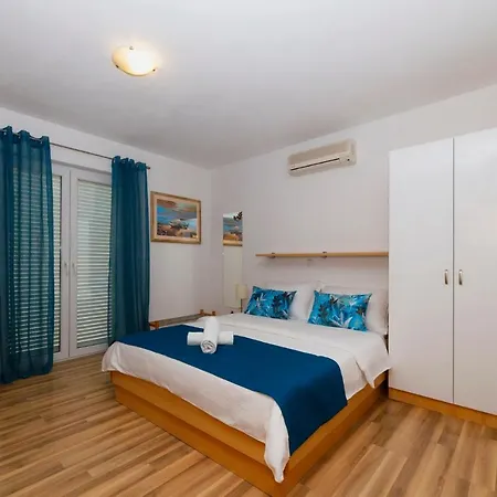 Guest house Matea Makarska