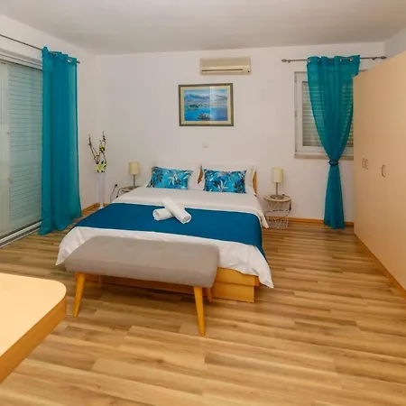 Casa de hóspedes Matea 3*