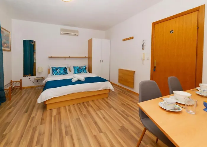 Matea 3* Makarska