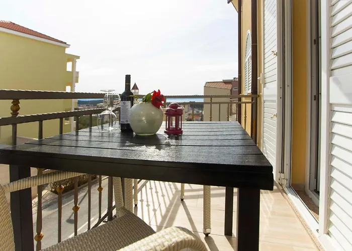 Matea 3* Makarska